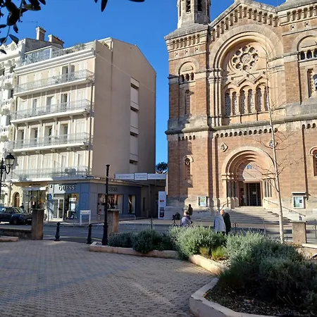 Apartment Studio Saint Raphael Port Santa Lucia Saint-Raphael (Var)