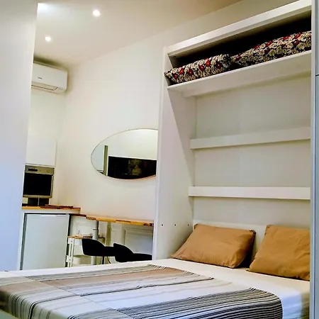 Studio Saint Raphael Port Santa Lucia
